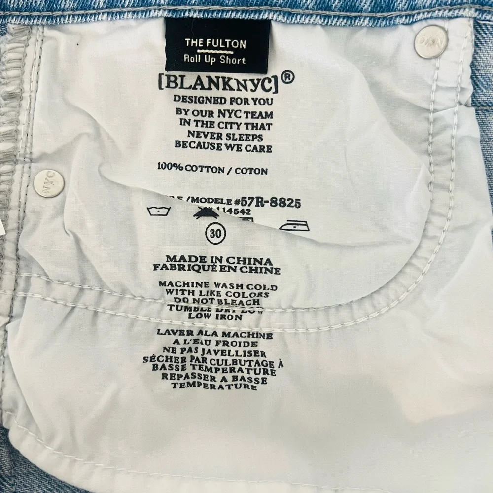 BLANK NYC The Fulton Light Wash Raw Hem Blue Jean High Waist Shorts Size 30 - Picture 8 of 9